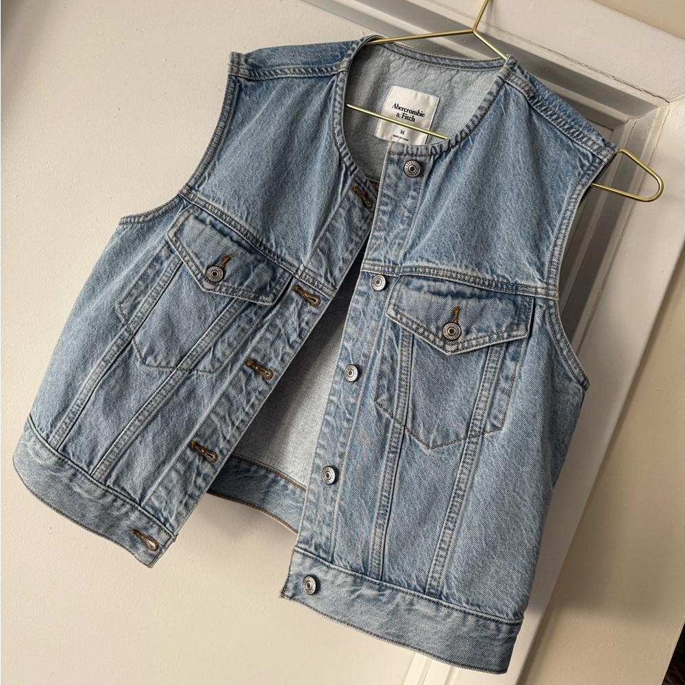 Abercrombie & Fitch Women’s Collarless Denim Vest